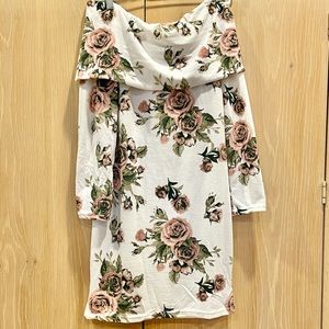 🌈 NWT floral off the shoulder dress sizeL🌈